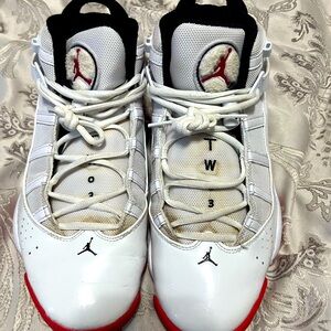 Mens Air Jordan basketball shoes size 10.5